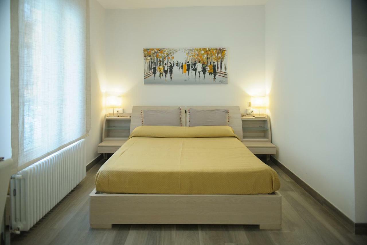 Andrea Luxury Apartments - D'Azeglio โบโลญญา ภายนอก รูปภาพ