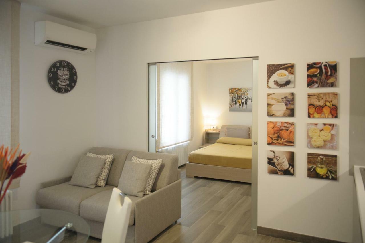 Andrea Luxury Apartments - D'Azeglio โบโลญญา ภายนอก รูปภาพ